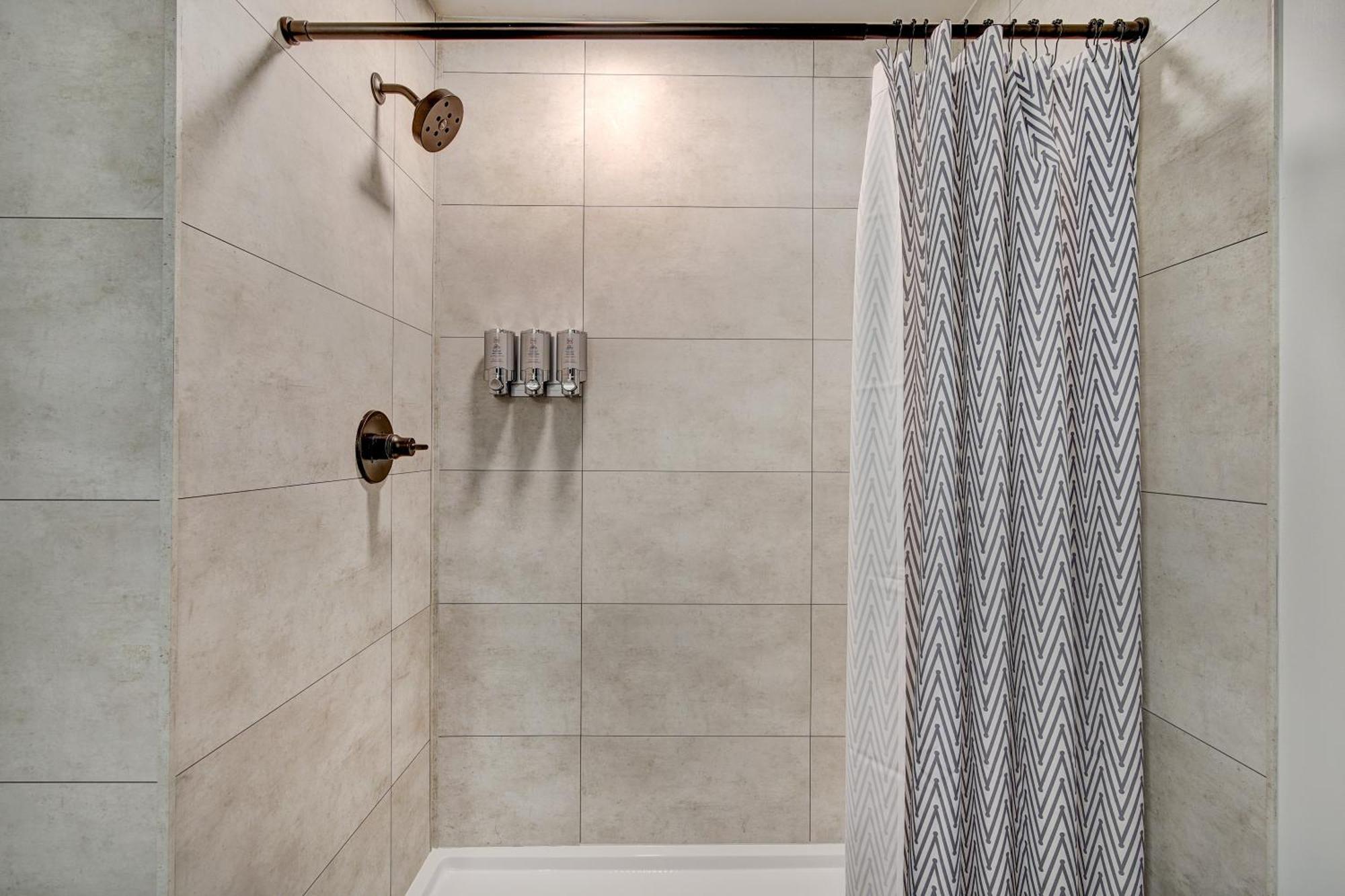 The Block Hotel & Commons Silverthorne Bilik gambar