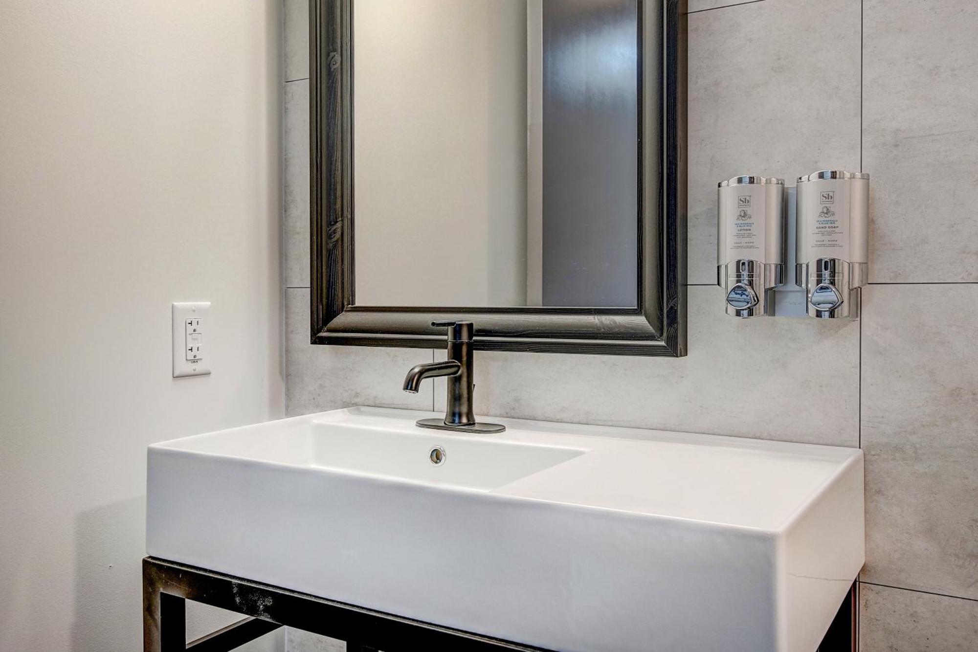 The Block Hotel & Commons Silverthorne Bilik gambar